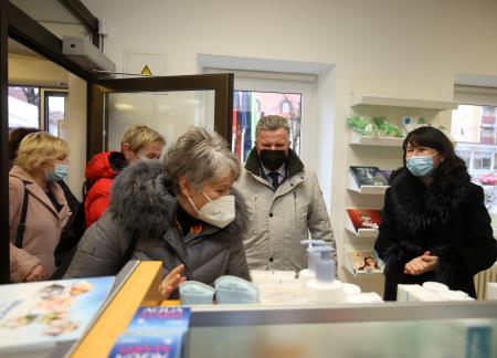 OTVORITEV LEKARNE CERKNICA 42 FOTO LJUBO VUKELIČ